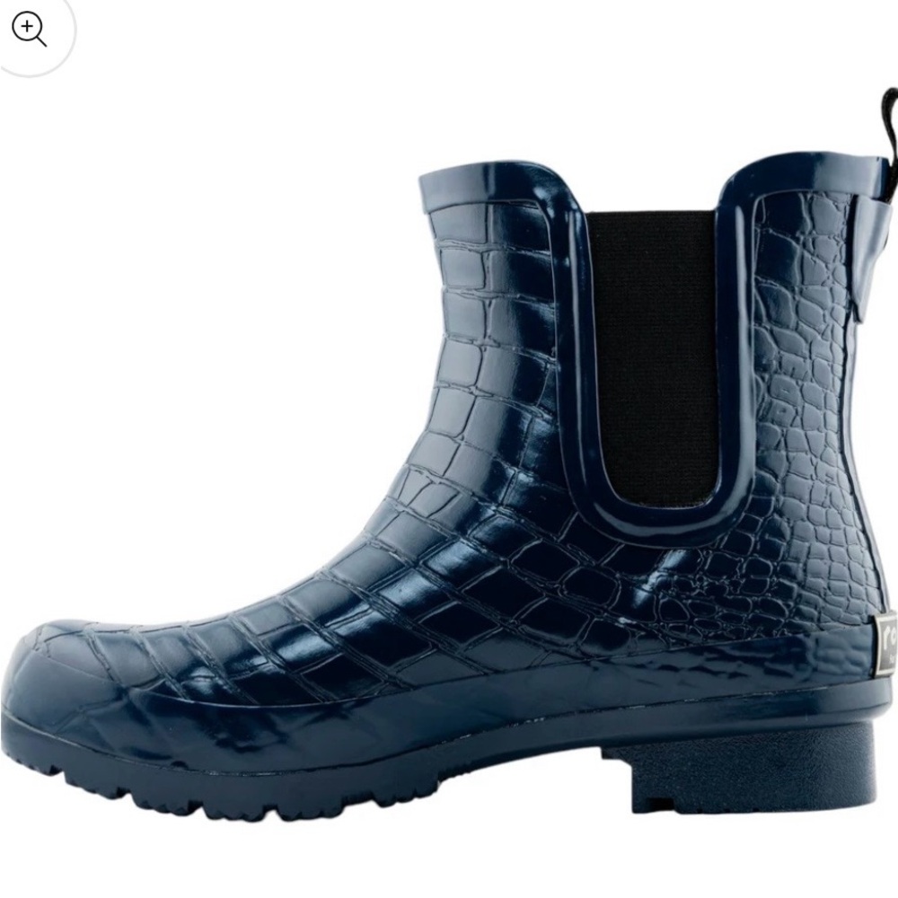 🐊 NIB, Roma Chelsea Navy Croc
Emboss Women's Rain
Boots, size 9 - Picture 3 of 7